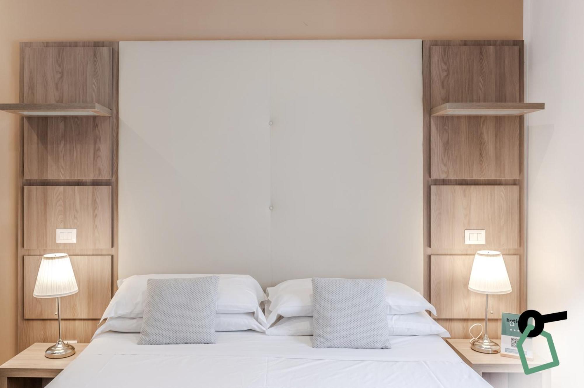 Hotiday Room Collection - Napoli Residenza Scarlatti المظهر الخارجي الصورة